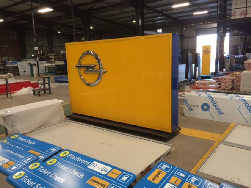 Large Alu Light Box